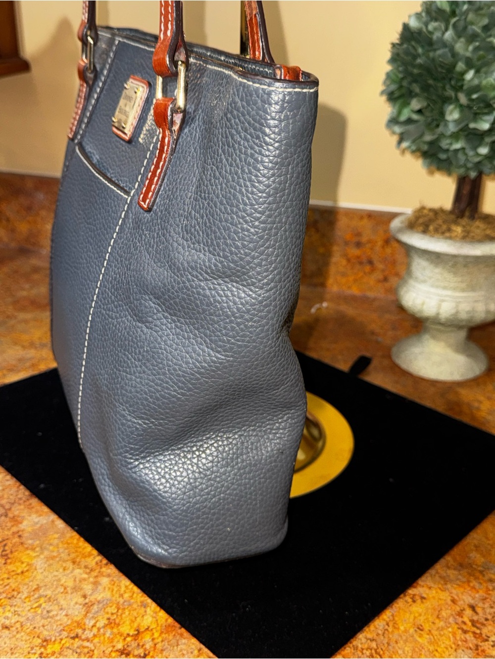 Dooney & Bourke Pebble Grain Small Lexington Shopper - Picture 2 of 12